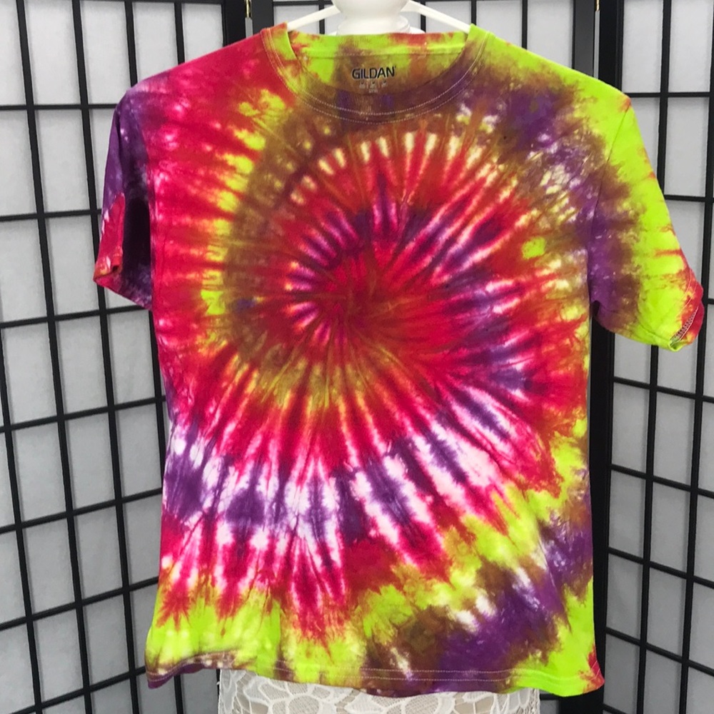 Hand Tied Tye Dye Shirt NWOT Preshrunk